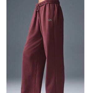 Alo Accolade Straight Leg Sweatpant NWT Burgundy Truffle